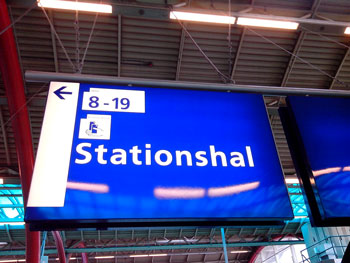 stationshal-bord-utrecht